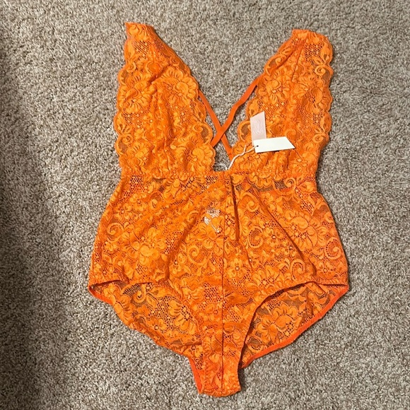 NWT HAH Comin in HAHt Lace Bodysuit M - Picture 2 of 8